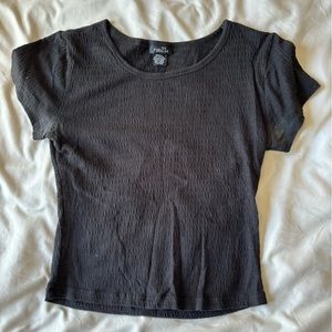 Brand rue21, Size green shirt is M black is S, Color black and green
